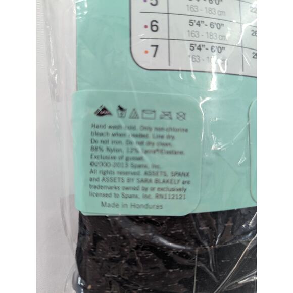 Spanx Assets Shaping Textured Tights Size 3 - Picture 6 of 7